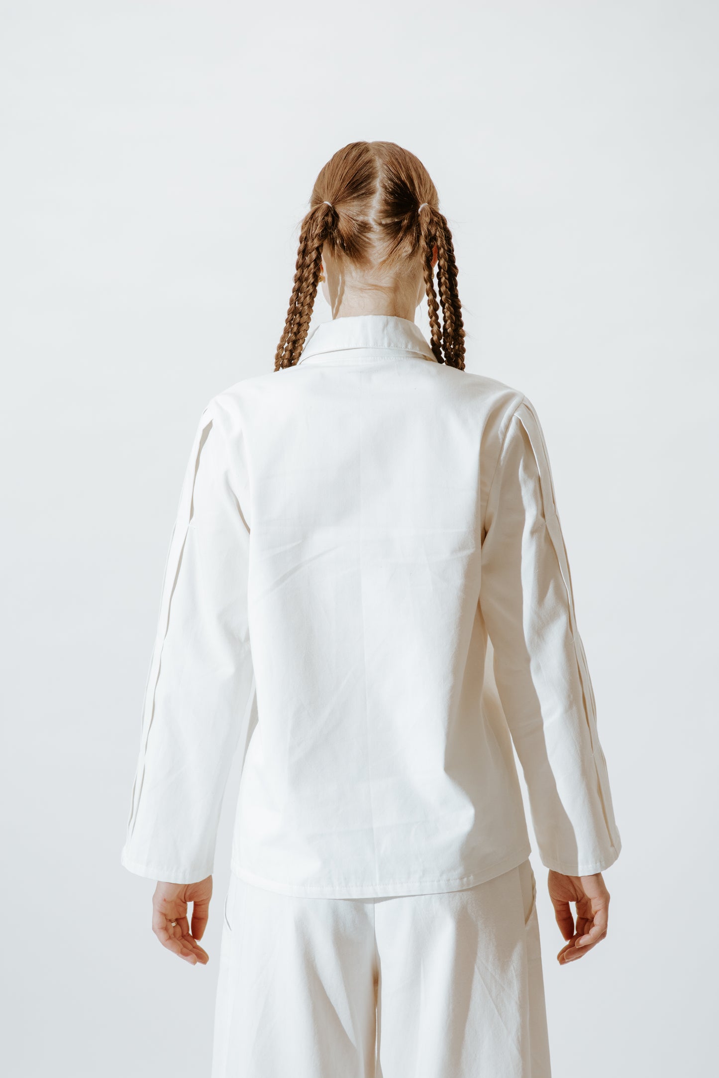 PLEATED SLEEVES SHIRT