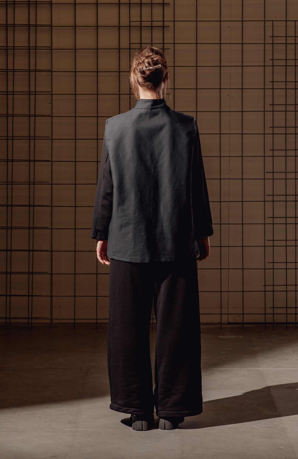 LONG VEST