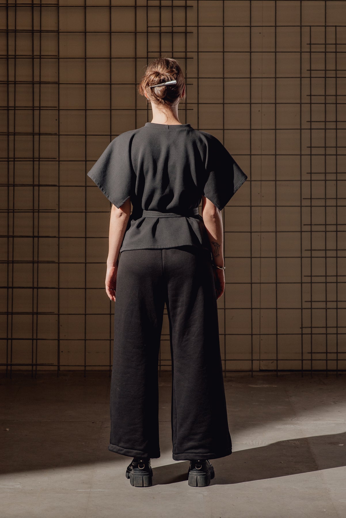 OPEN SLEEVE T-SHIRT
